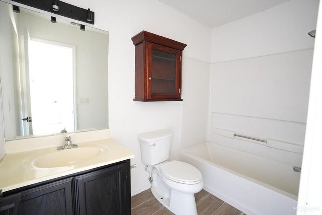 1602 E Rabbit Run Avenue, Alton, TX 78573