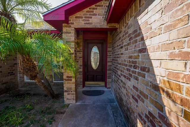 1602 E Rabbit Run Avenue, Alton, TX 78573