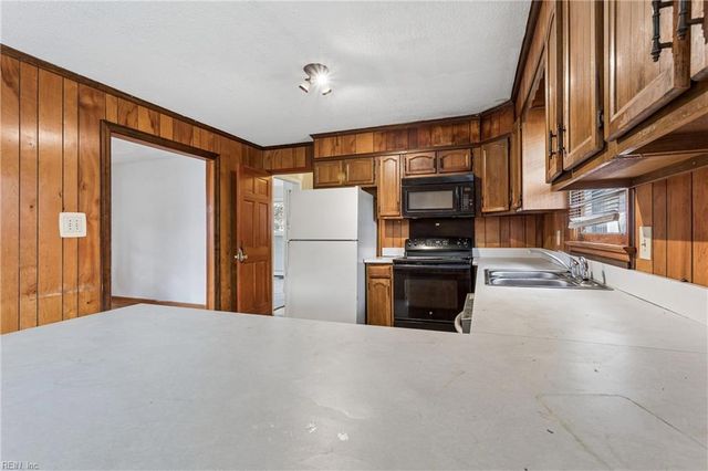 594 Taliaferro RD, Yorktown, VA 23690