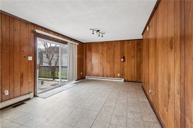 594 Taliaferro RD, Yorktown, VA 23690