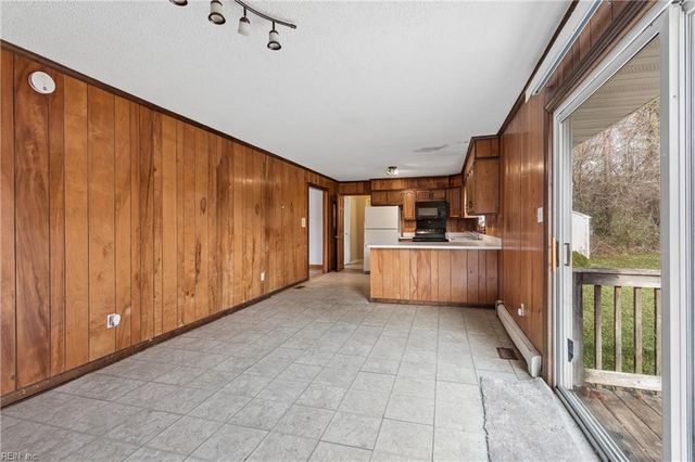 594 Taliaferro RD, Yorktown, VA 23690