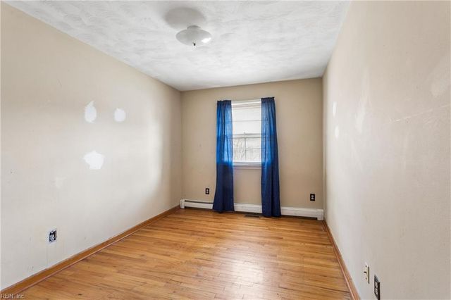 594 Taliaferro RD, Yorktown, VA 23690