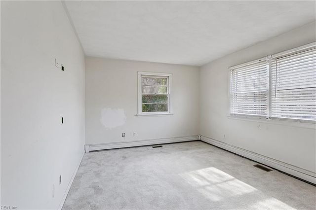 594 Taliaferro RD, Yorktown, VA 23690