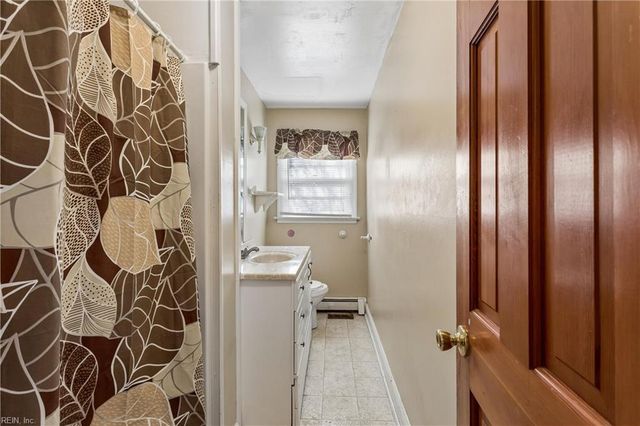 594 Taliaferro RD, Yorktown, VA 23690