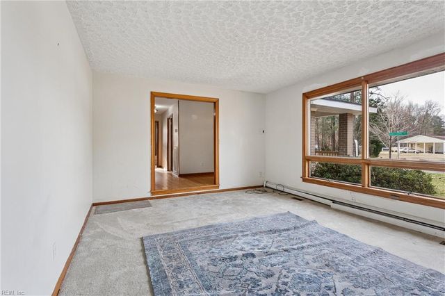 594 Taliaferro RD, Yorktown, VA 23690