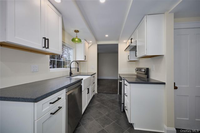 30 Myrtle Avenue, Pine Plains, NY 12567