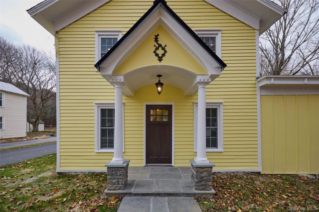 30 Myrtle Avenue, Pine Plains, NY 12567