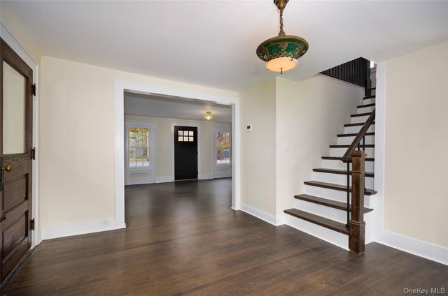 30 Myrtle Avenue, Pine Plains, NY 12567