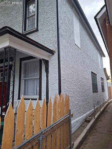 118 E Mesa Avenue, Pueblo, CO 81006