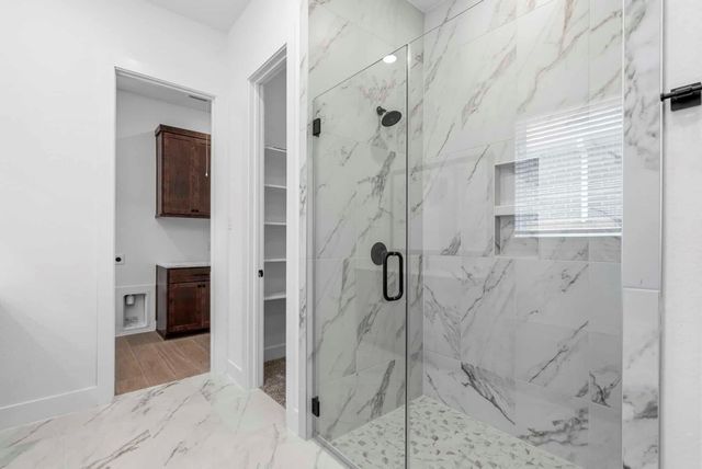 601 Green Ash Way, Waller, TX 77447