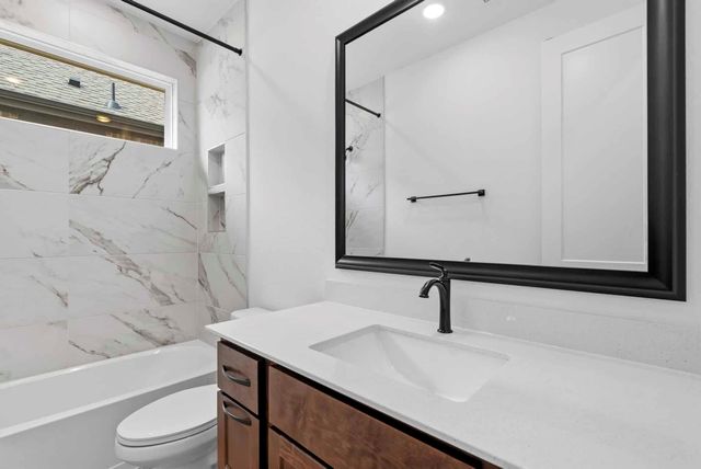 601 Green Ash Way, Waller, TX 77447