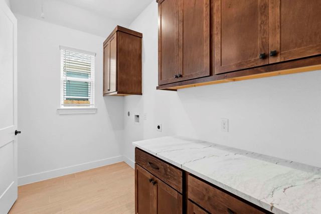 601 Green Ash Way, Waller, TX 77447