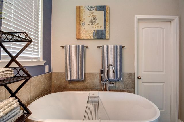 15106 Huckleberry Harvest Trail, Cypress, TX 77429