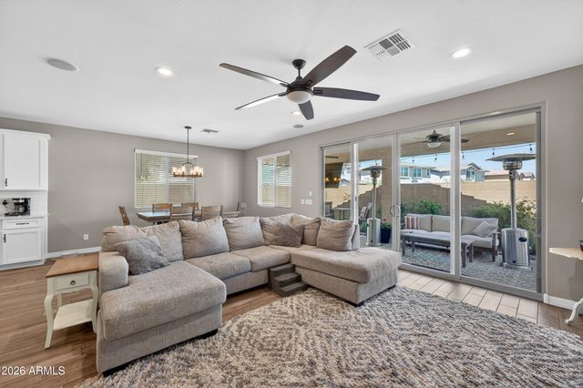 450 E ZION Place, Chandler, AZ 85249