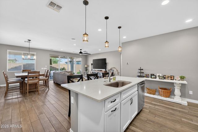 450 E ZION Place, Chandler, AZ 85249