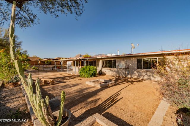 6731 N Sesame Lane, Tucson, AZ 85704