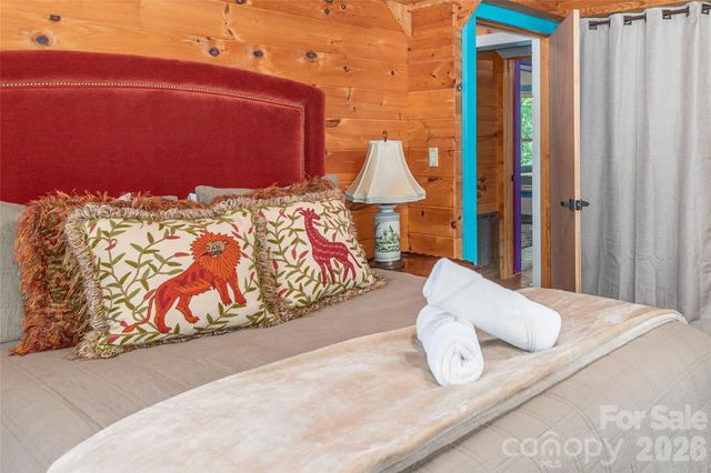 40 Shook Cove Road, Leicester, NC 28748