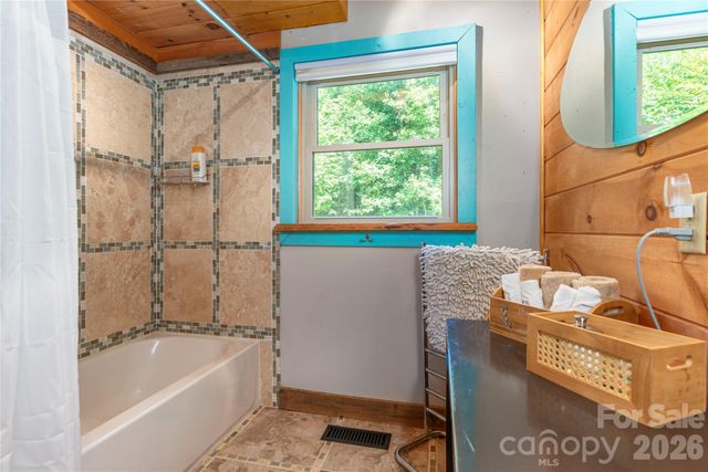 40 Shook Cove Road, Leicester, NC 28748