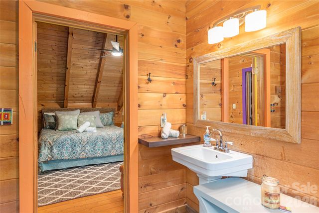 40 Shook Cove Road, Leicester, NC 28748