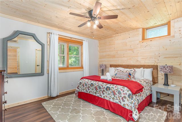 40 Shook Cove Road, Leicester, NC 28748