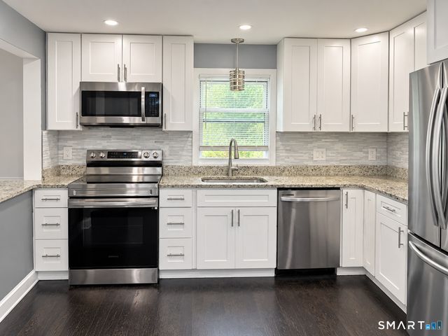 150 Thomaston Street, Hartford, CT 06112