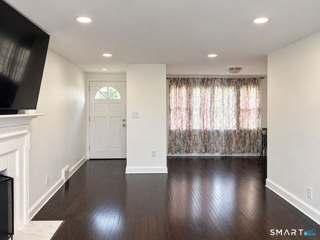 150 Thomaston Street, Hartford, CT 06112