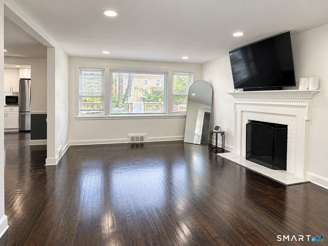150 Thomaston Street, Hartford, CT 06112