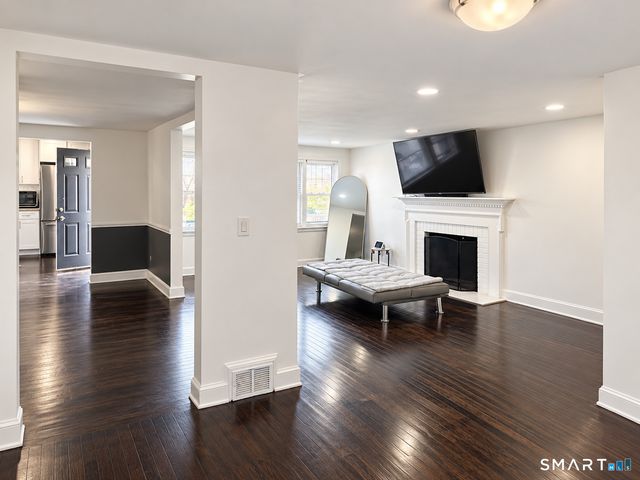 150 Thomaston Street, Hartford, CT 06112