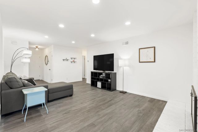 5016 Tiselle Way, San Diego, CA 92105