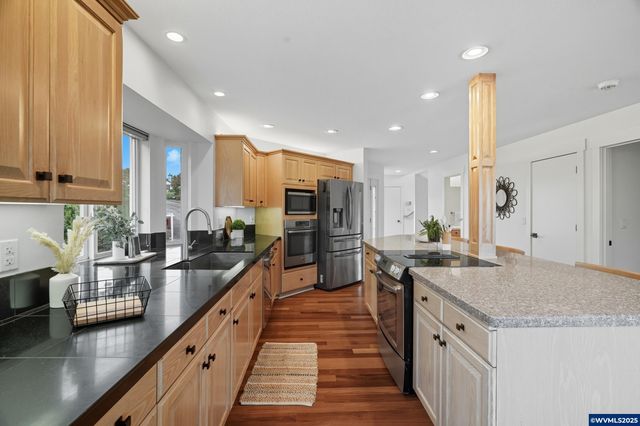 2557 Bandon Ct NW, Salem, OR 97304