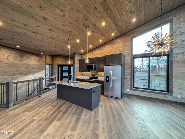 3201 Grouse Ridge Lane, Sevierville, TN 37862