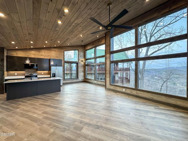 3201 Grouse Ridge Lane, Sevierville, TN 37862