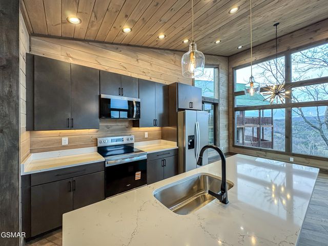 3201 Grouse Ridge Lane, Sevierville, TN 37862