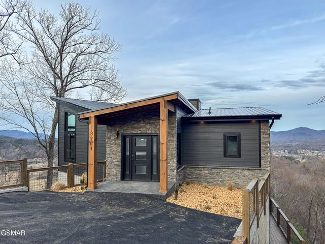 3201 Grouse Ridge Lane, Sevierville, TN 37862