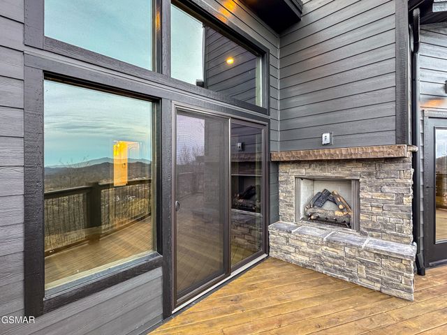 3201 Grouse Ridge Lane, Sevierville, TN 37862