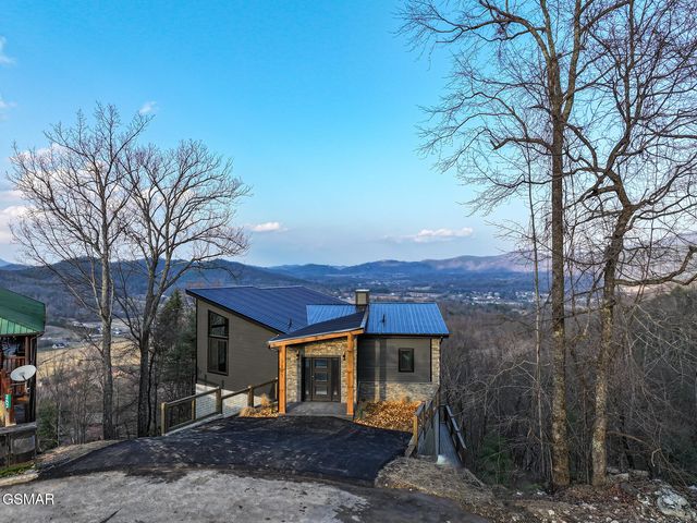 3201 Grouse Ridge Lane, Sevierville, TN 37862