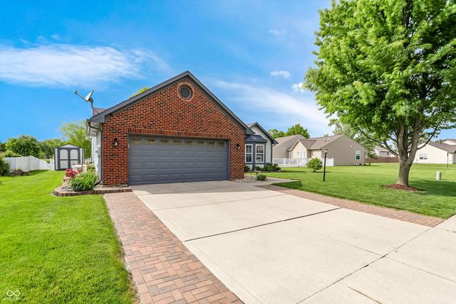 218 Lakemoore Street, Brownsburg, IN 46112