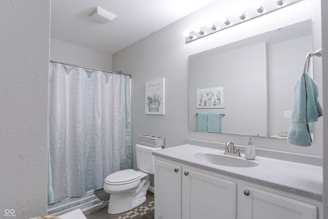 218 Lakemoore Street, Brownsburg, IN 46112