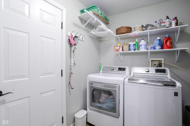 218 Lakemoore Street, Brownsburg, IN 46112