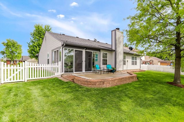 218 Lakemoore Street, Brownsburg, IN 46112