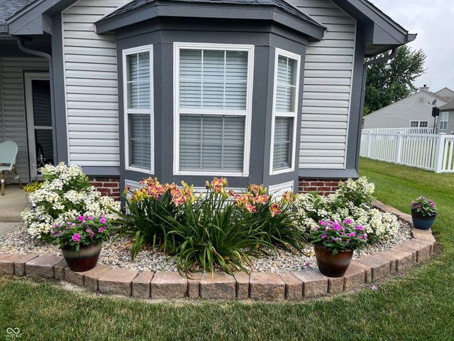 218 Lakemoore Street, Brownsburg, IN 46112