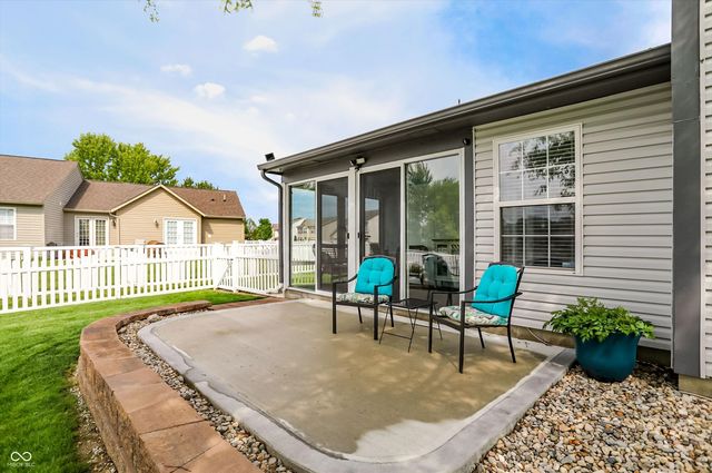 218 Lakemoore Street, Brownsburg, IN 46112
