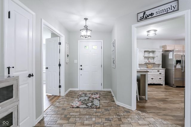 218 Lakemoore Street, Brownsburg, IN 46112