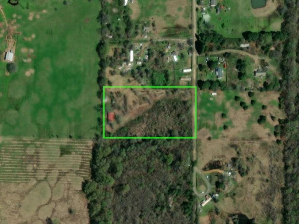 Image 6 of property listing at 315 Rosebud Road, Broken Bow, OK 74728