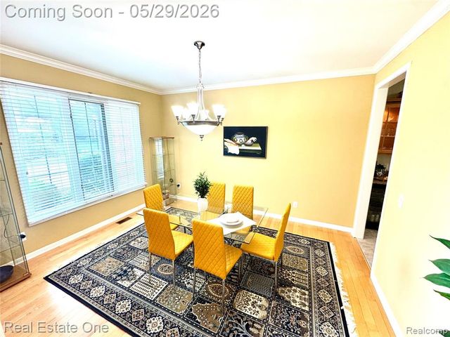 1215 Letica Drive, Rochester, MI 48307