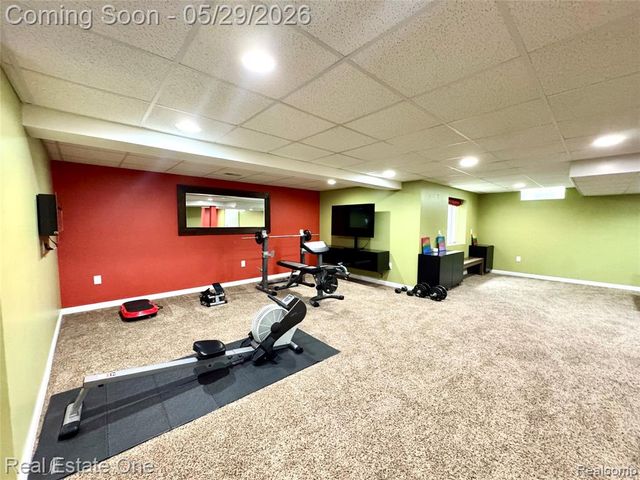 1215 Letica Drive, Rochester, MI 48307