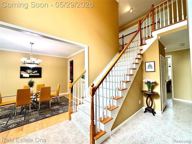 1215 Letica Drive, Rochester, MI 48307