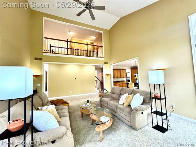 1215 Letica Drive, Rochester, MI 48307