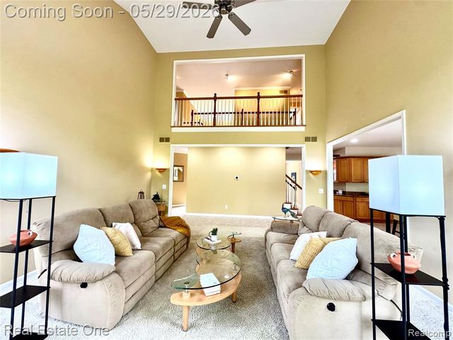 1215 Letica Drive, Rochester, MI 48307