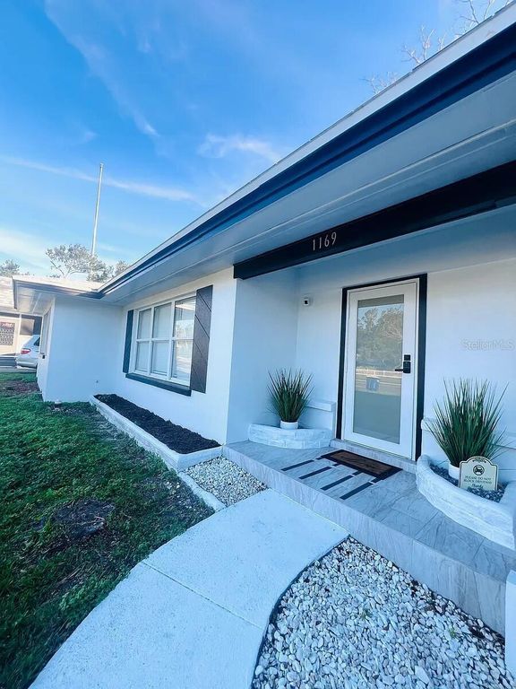 1169 DREW STREET, Clearwater, FL 33755